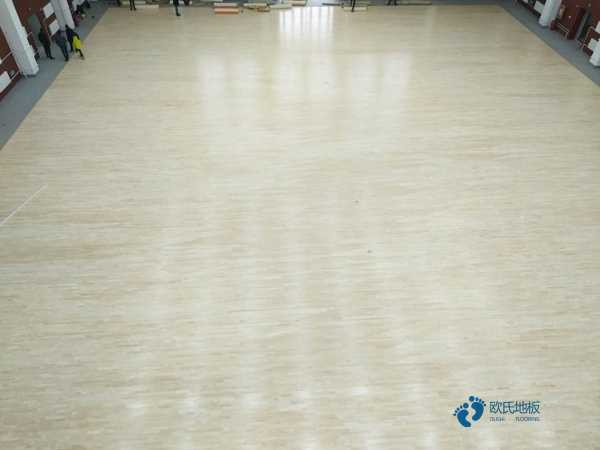 45度斜鋪龍骨運動籃球木地板