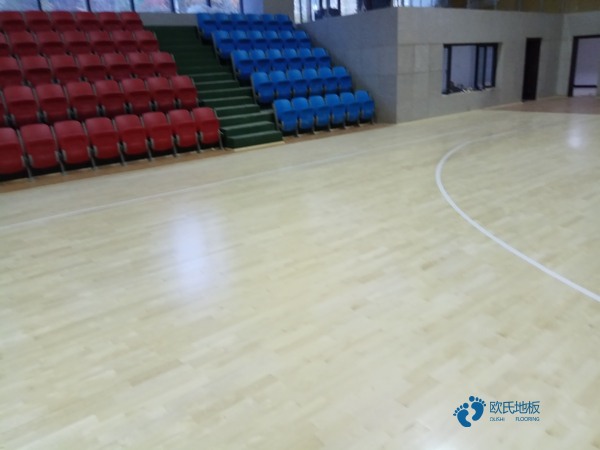 用什么專業運動型地板