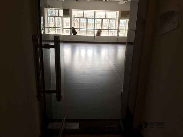 運動型地板生產(chǎn)公司