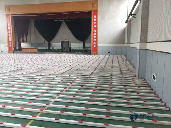 松木體育場館地板怎樣保養