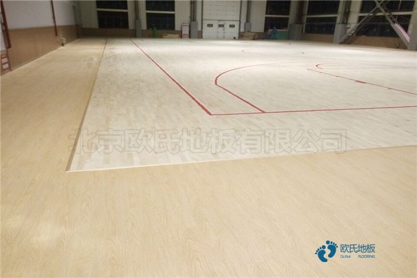 松木籃球地板保養