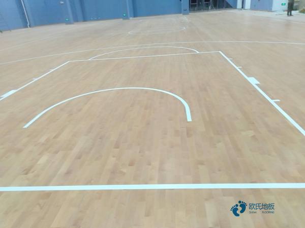 松木籃球地板保養