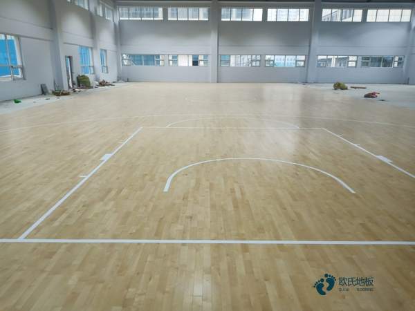 有什么體育地板廠家報價