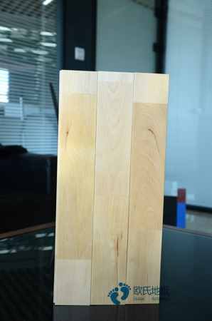 45度斜鋪龍骨運動籃球木地板廠家報價