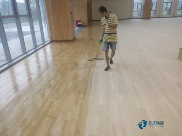 定做籃球場館地板安裝公司