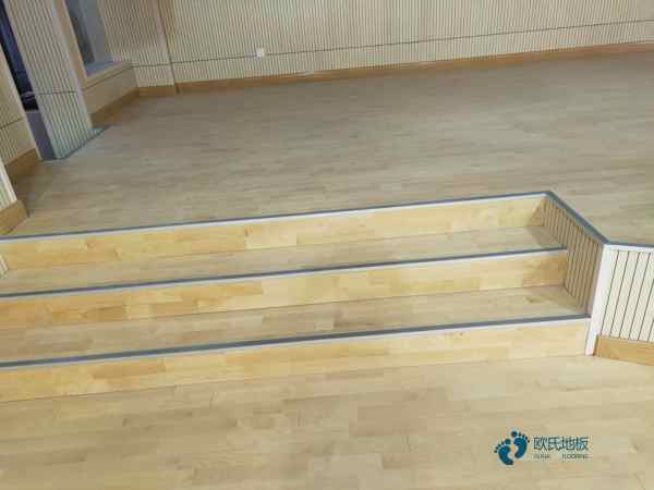 那有運(yùn)動體育地板廠家報價