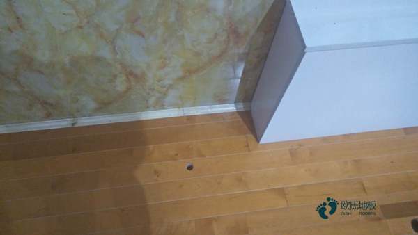 學?；@球場館地板能用多久