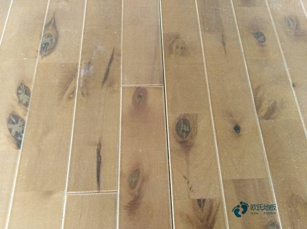 學校籃球館地板如何拆