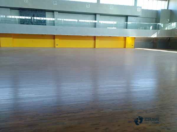 學校籃球場館木地板如何挑選