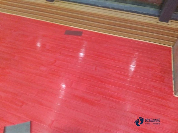 學校籃球場地地板的防火