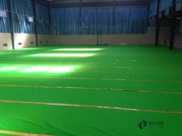 雙層龍骨運動場地木地板如何保養