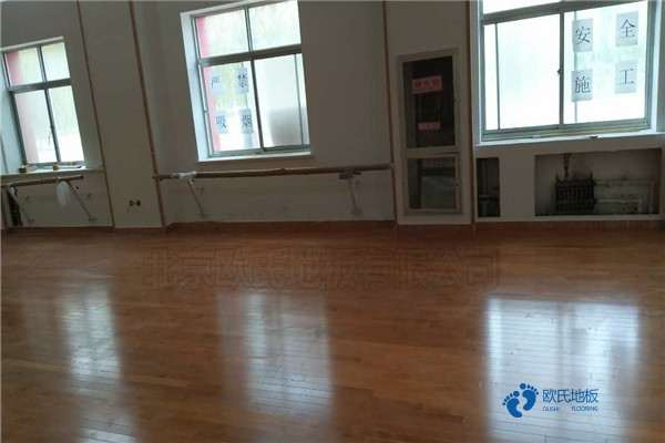 學(xué)校籃球場木地板如何選購