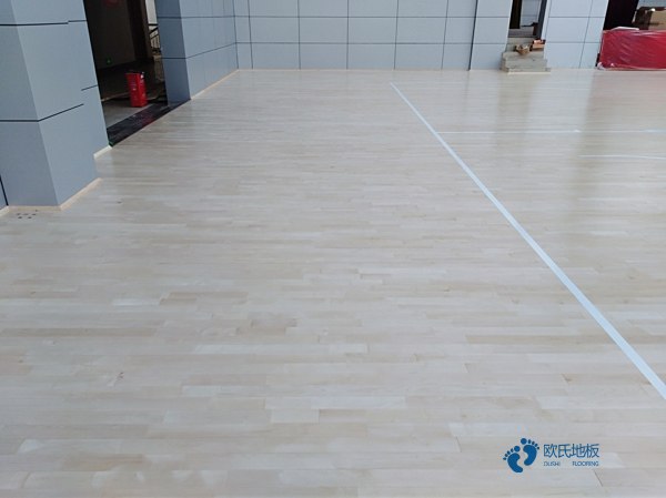 好看的體育籃球木地板價(jià)格行情