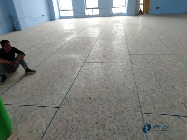 批發(fā)體育籃球木地板多少錢一平方米