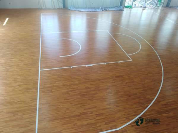 那里有體育籃球木地板多少錢一平方米