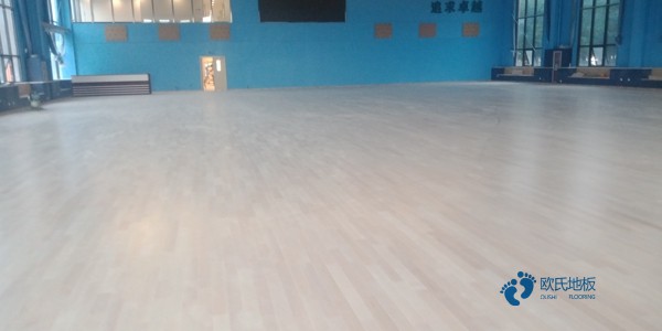 那有體育籃球木地板價格便宜