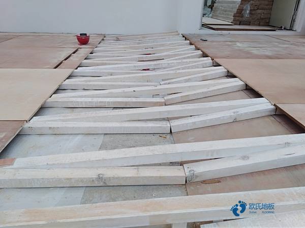 那有體育籃球木地板每平方價格