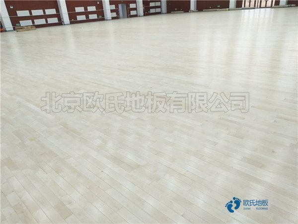 哪有體育籃球木地板更便宜的多少錢一平方米