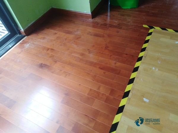 那里有籃球木地板價格行情