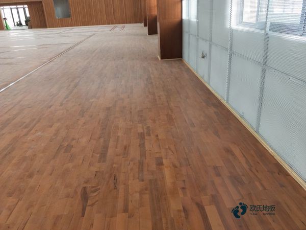 批發(fā)籃球木地板價(jià)格一般多少錢(qián)一平方米