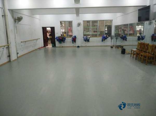 好看的籃球木地板價格一般多少錢一平方米