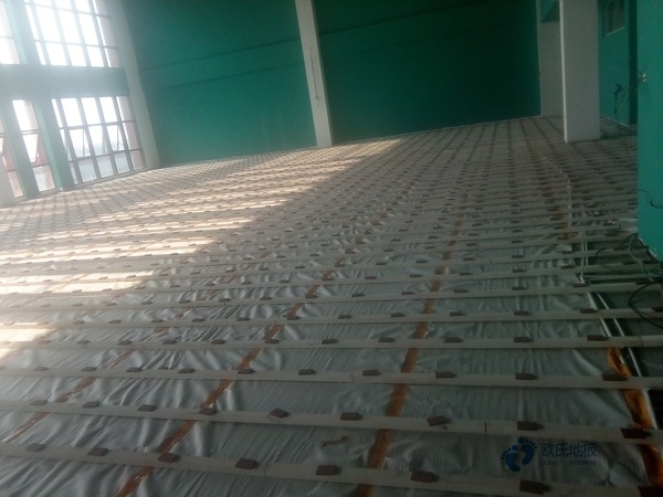 批發(fā)體育籃球木地板報(bào)價(jià)