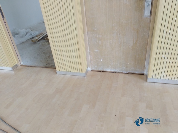 柞木運動木地板1