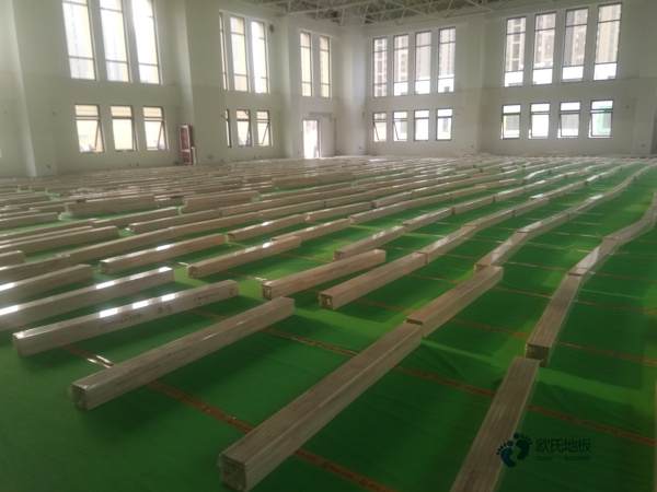 體育場館木地板保養(yǎng)1