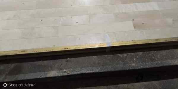 體育場地木地板刷漆1