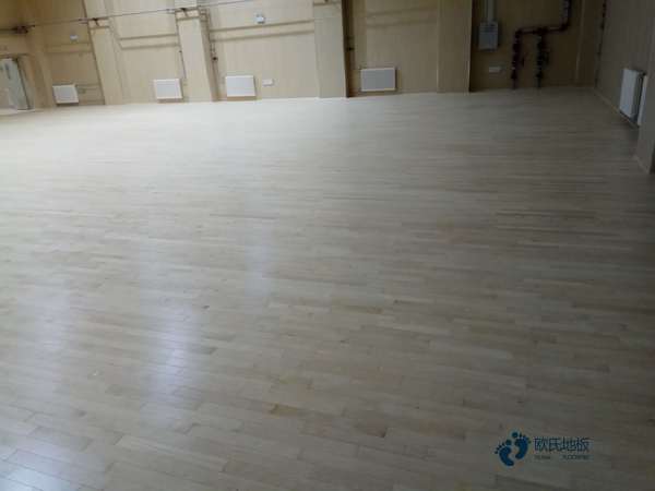 體育場地木地板什么牌子好3