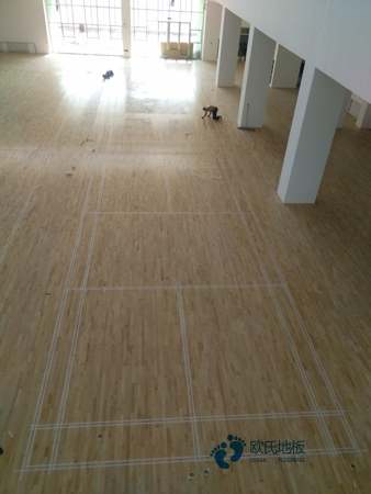 去哪買籃球木地板多少錢能下來