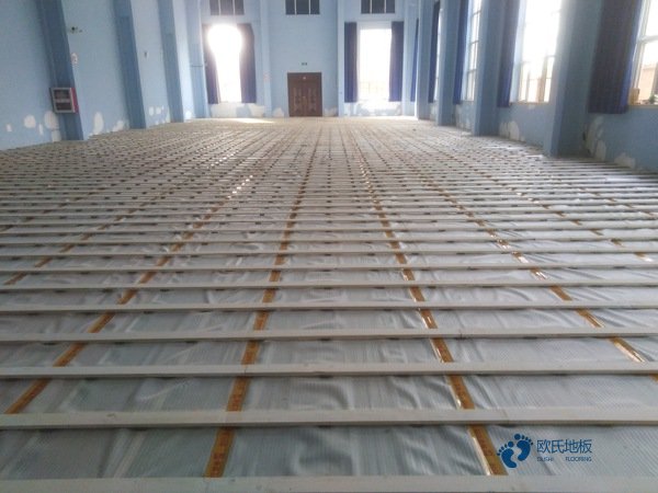 校園體育運動木地板保養方法