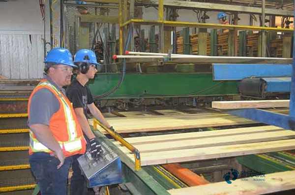 學?；@球場館地板耐火等級2