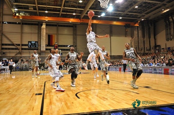 單龍骨籃球場館木地板維護保養1