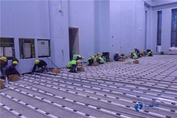 國標籃球體育地板哪里便宜