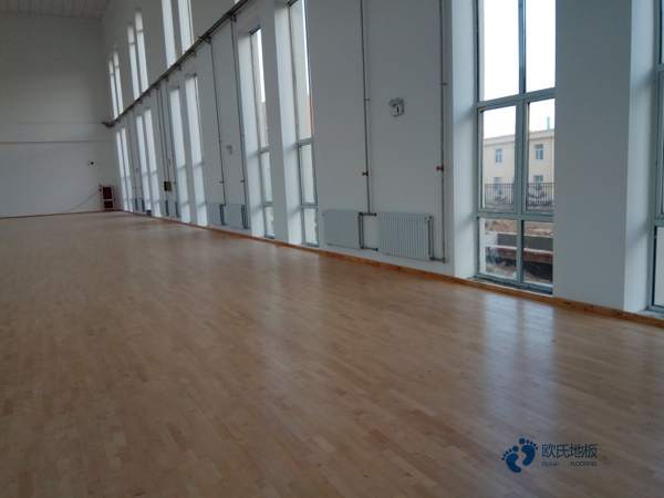 國標(biāo)籃球木地板施工步驟2